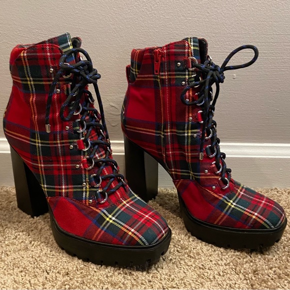 Gianni Bini Ambelynn Plaid Heeled Hiker Lug Sole Combat Bootie Lace Up Boot - Picture 14 of 15